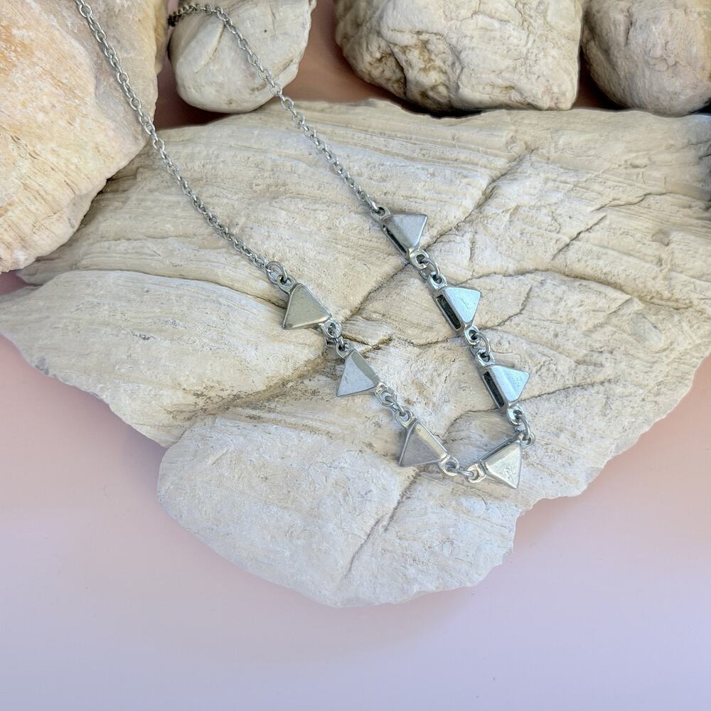 Unique VTG 1980s Silver-Tone Cable-Chain Triangle Beaded Charm Necklace 18" + 3"